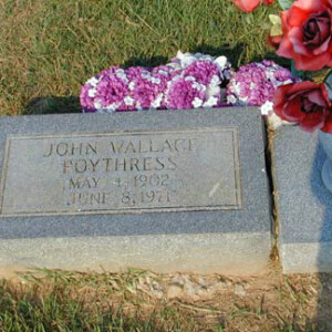 Poythress, John Wallace 1902 - 1971; son of Robt Lee Poythress (b.1871)
Magnolia; 2638 23rd Av; Meridian, MS
Lot 76, Section 84